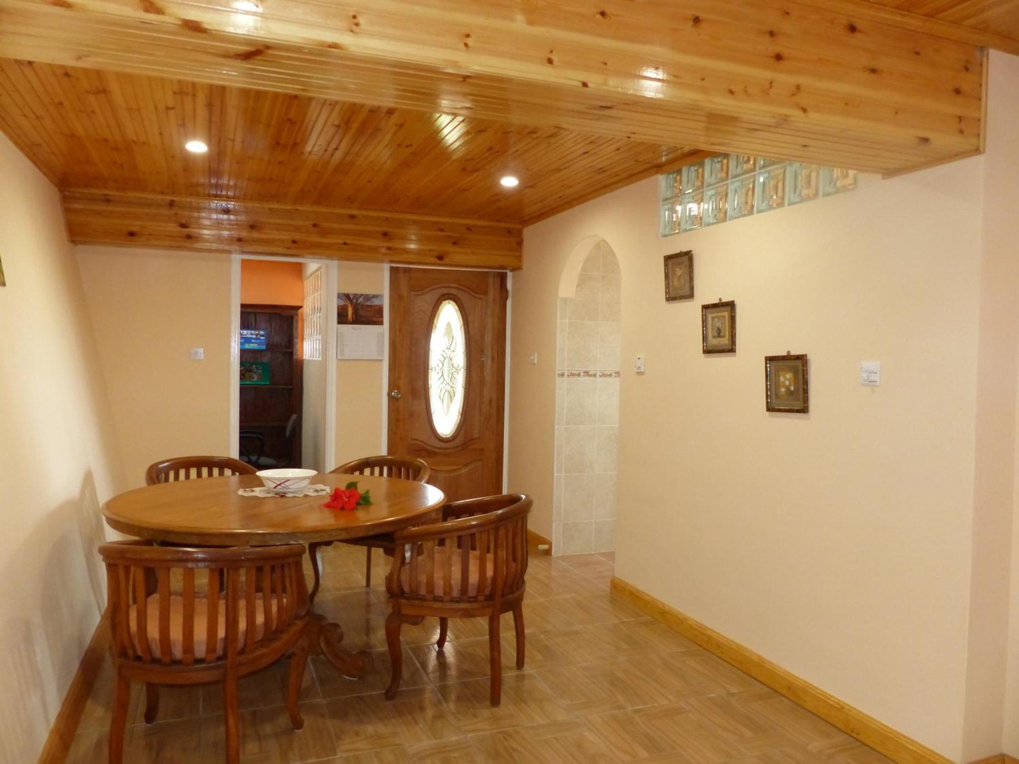 شقة Hibiscus House Seychelles Self Catering فيكتوريا المظهر الخارجي الصورة