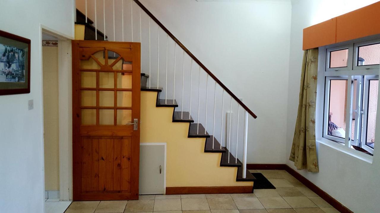 شقة Hibiscus House Seychelles Self Catering فيكتوريا المظهر الخارجي الصورة