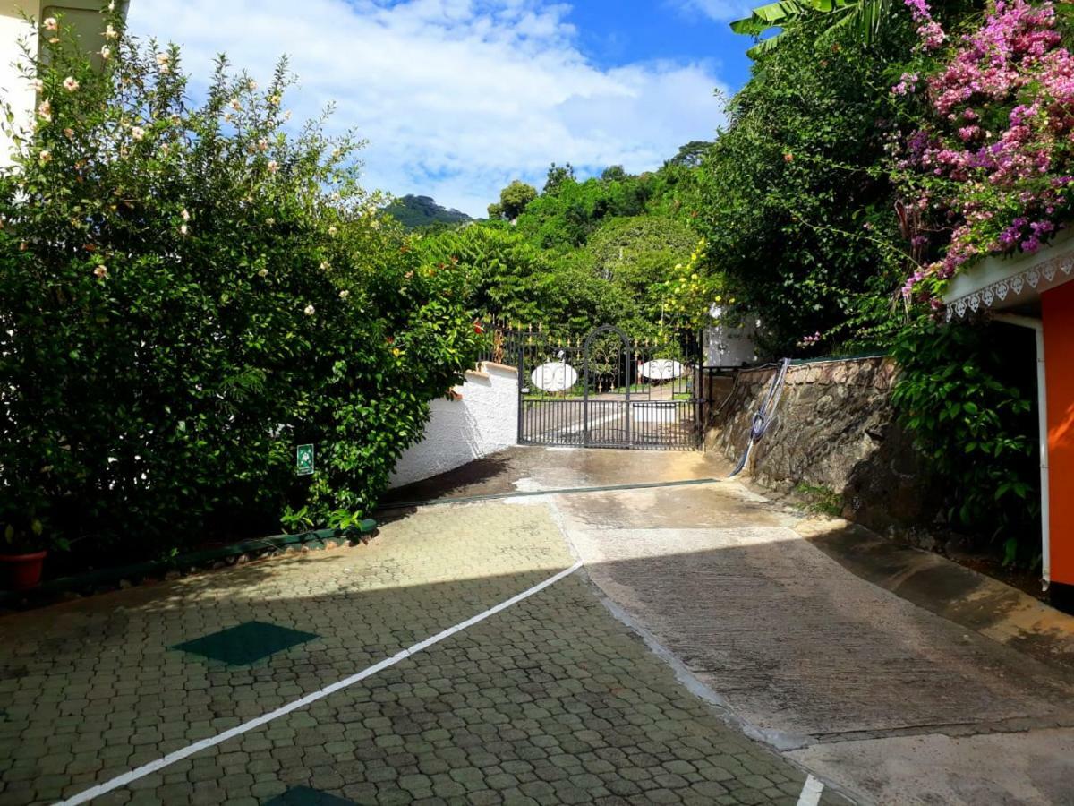 شقة Hibiscus House Seychelles Self Catering فيكتوريا المظهر الخارجي الصورة
